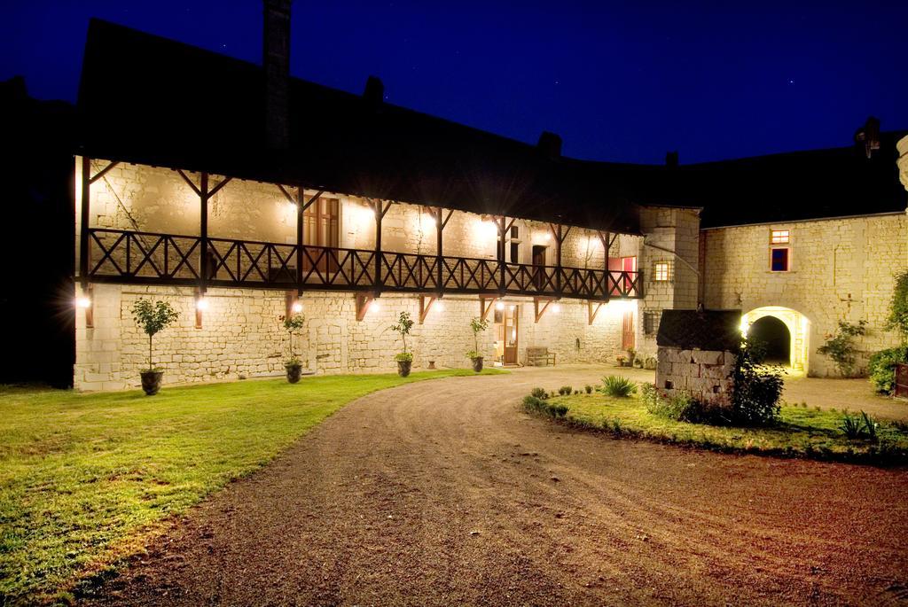 Chateau De La Roche Martel Bed and Breakfast Roiffé Zewnętrze zdjęcie